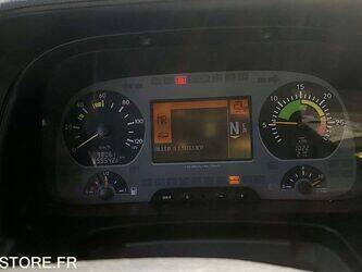 2009-mercedes-benz-2532-1459092-47594765