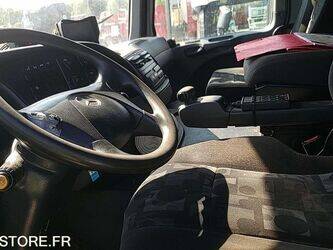 2009-mercedes-benz-2532-1459092-47594772