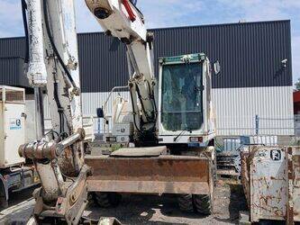صورة ل حفارات بعجلات 2008 فولفو EW160C