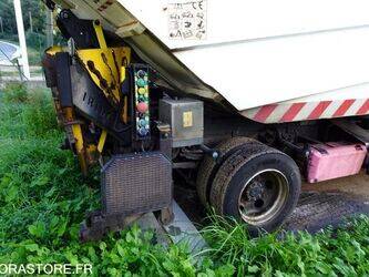 2011-mitsubishi-canter-1459107-47595269
