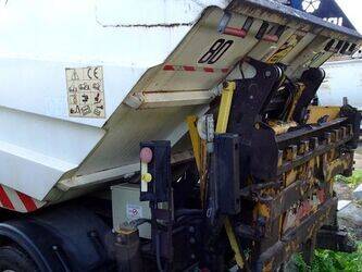 2011-mitsubishi-canter-1459107-47595272