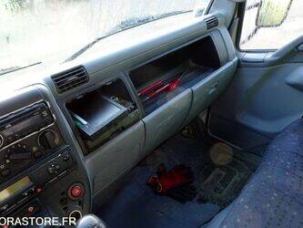 2011-mitsubishi-canter-1459107-47595289