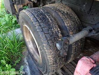 2011-mitsubishi-canter-1459107-47595301