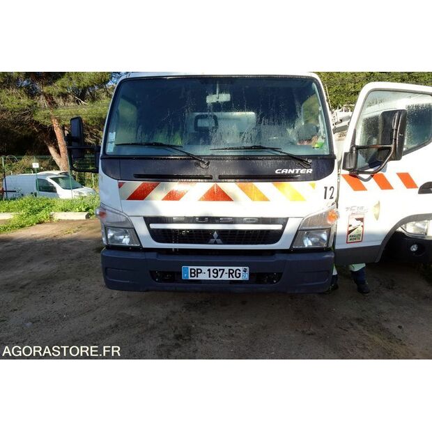 2011 ميتسوبيشي CANTER-47595302