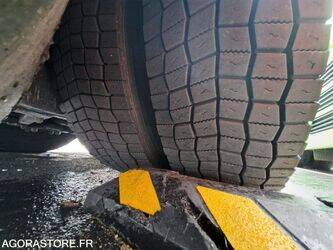 2015-mercedes-benz-tourismo-1459119-47595814