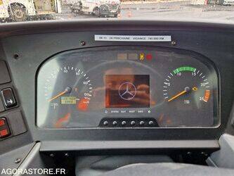2015-mercedes-benz-tourismo-1459119-47595864