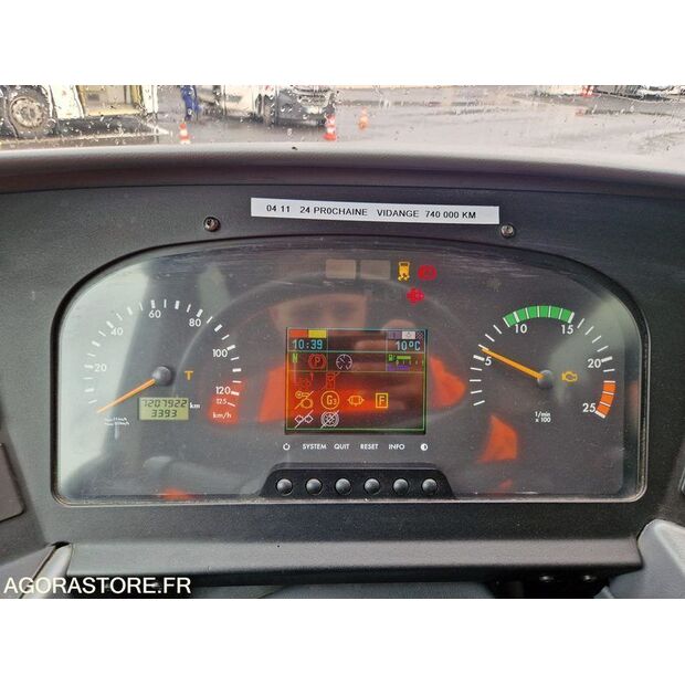 2015 Mercedes-Benz Tourismo-47595867