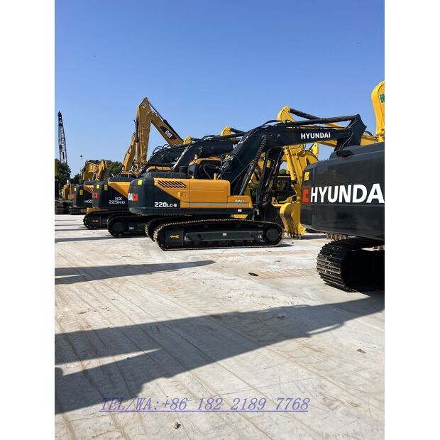 2025 Hyundai 220HD-47596838