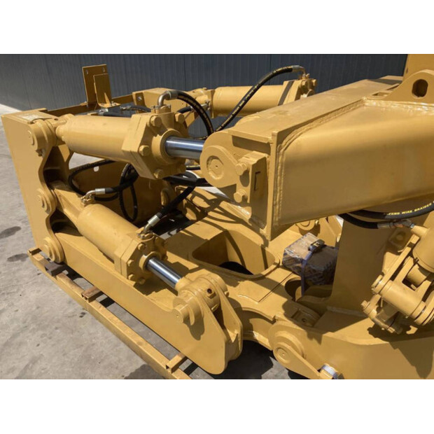 2026 كاتربيلر D8T-47598616