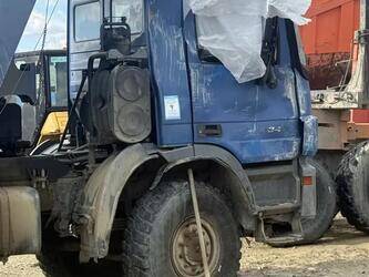 2011-mercedes-benz-3341-1260783-47598924