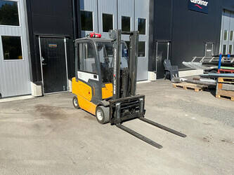 2002-jungheinrich-efg-vac-16-47599947