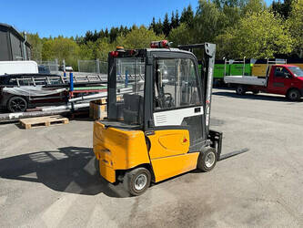 2002-jungheinrich-efg-vac-16-47599948