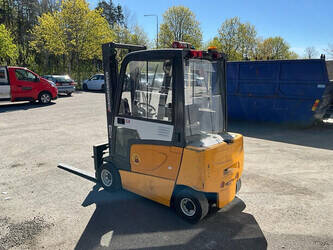 2002-jungheinrich-efg-vac-16-47599950
