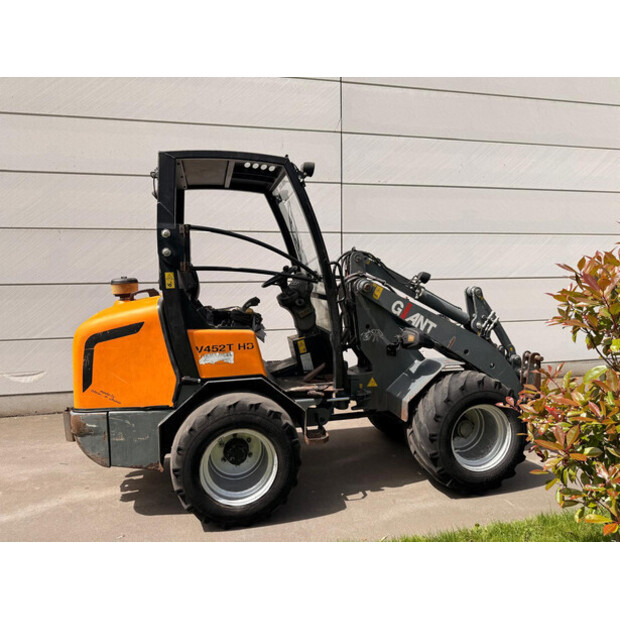 2012 GiANT V452T HD-47599977