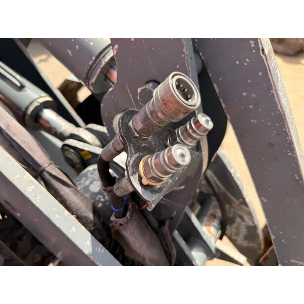 2012 GiANT V452T HD-47599989