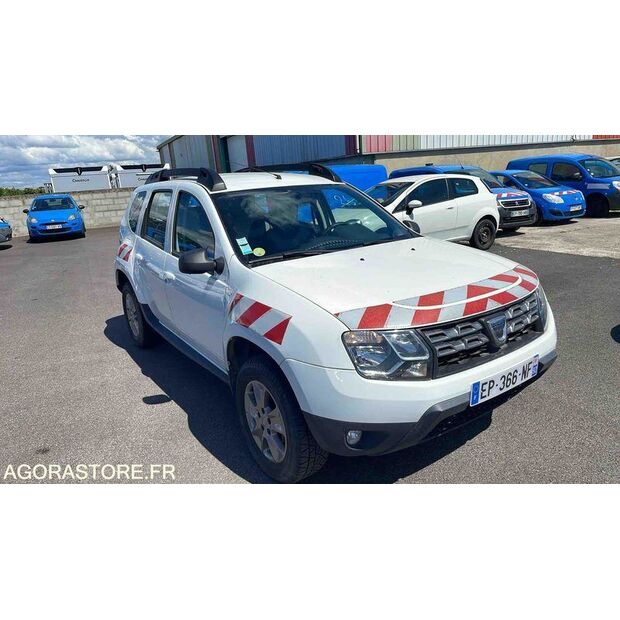 2017 Dacia DUSTER-47611844