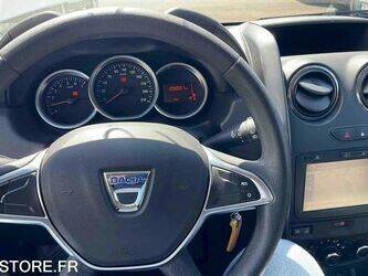 2017-dacia-duster-1459515-47611848