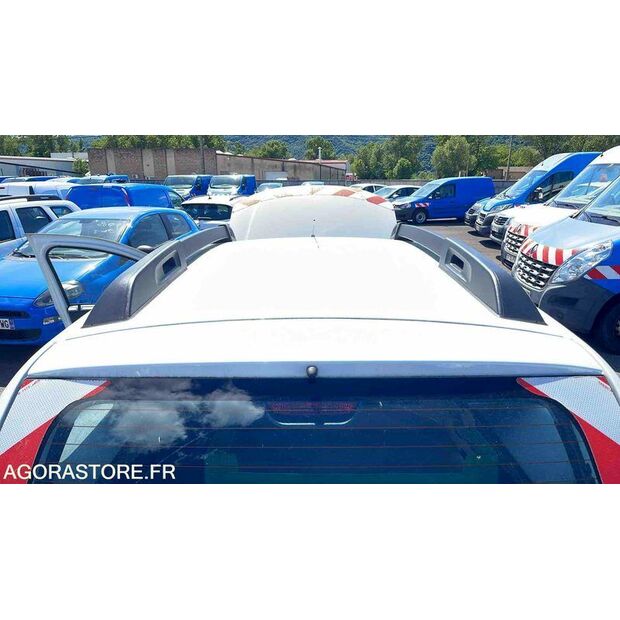 2017 Dacia DUSTER-47611860