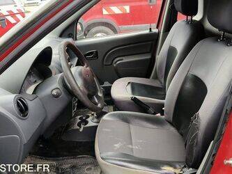 2011-dacia-logan-1459523-47612047