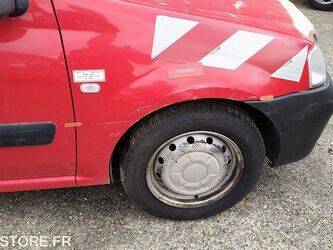 2011-dacia-logan-1459523-47612059