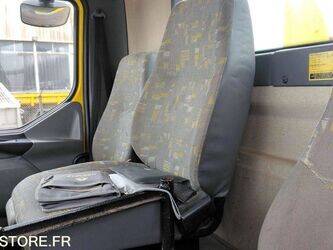 2003-renault-premium-1459528-47612197