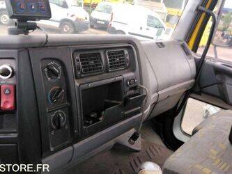 2002-renault-premium-1459533-47612298