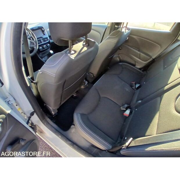 2016 Renault Clio-47612348