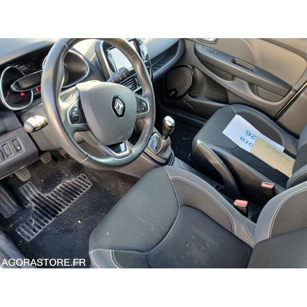2016 Renault Clio-47612351