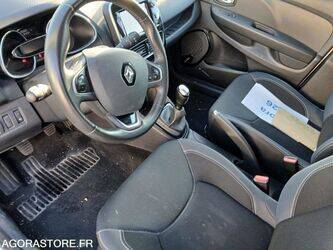 2016-renault-clio-1459534-47612351