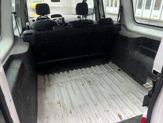 2014-renault-kangoo-1459538-47612447