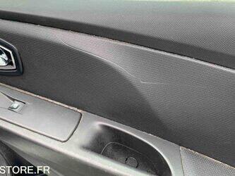 2014-renault-clio-1459540-47612472