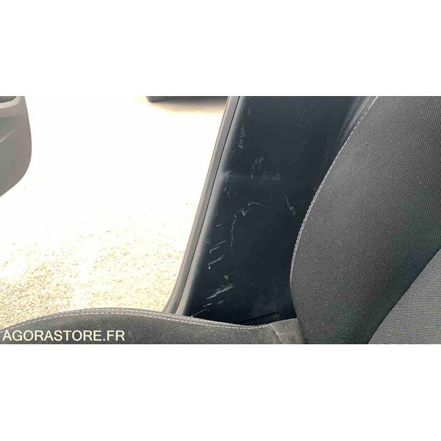2014 رينو Clio-47612475