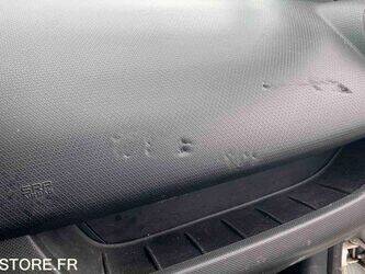 2014-renault-clio-1459540-47612476