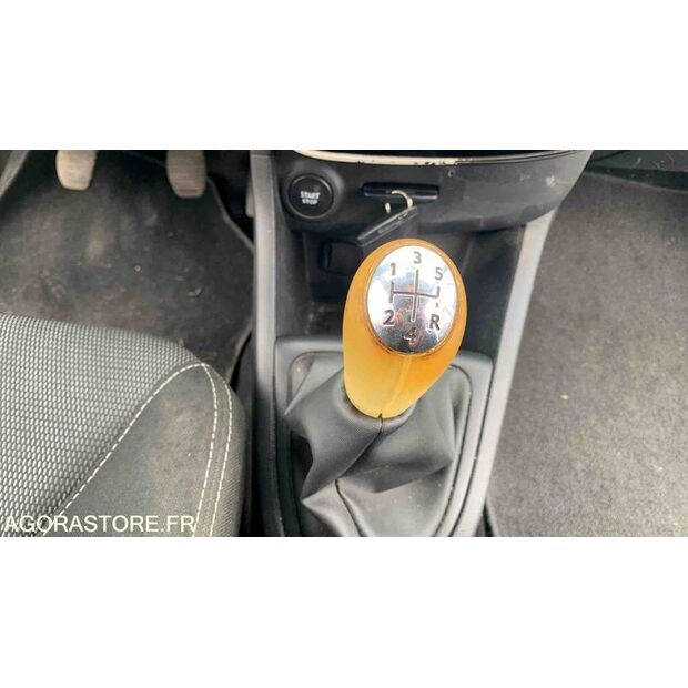 2014 رينو Clio-47612480