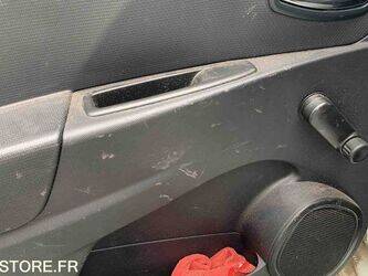 2014-renault-clio-1459540-47612489