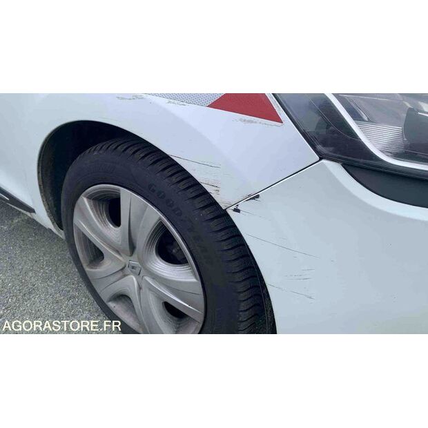 2014 رينو Clio-47612495