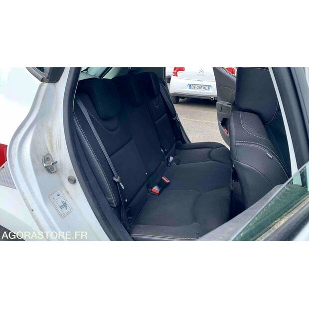 2014 رينو Clio-47612508