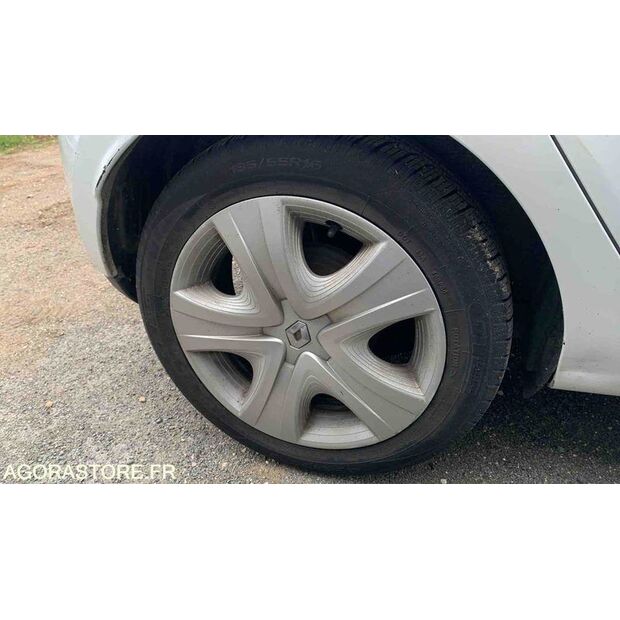 2014 رينو Clio-47612522