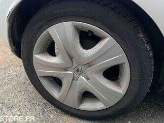 2014-renault-clio-1459540-47612522