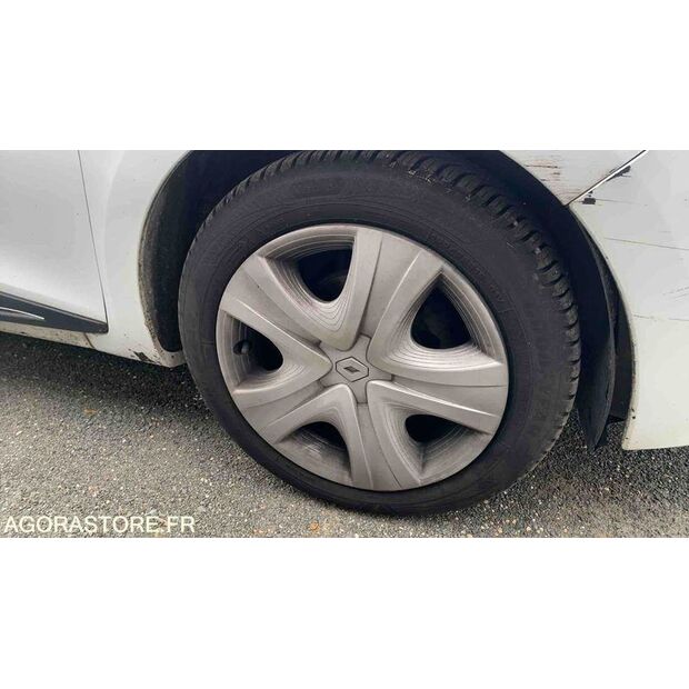 2014 رينو Clio-47612524