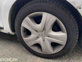 2014-renault-clio-1459540-47612524