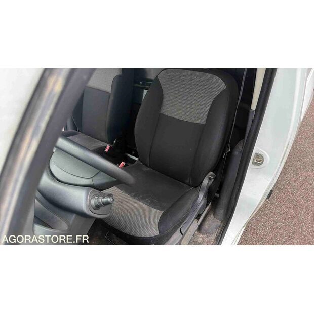 2019 Renault Kangoo-47612645