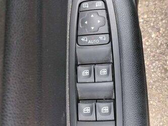 2019-renault-megane-1459544-47612724