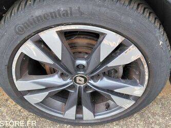 2019-renault-megane-1459544-47612734
