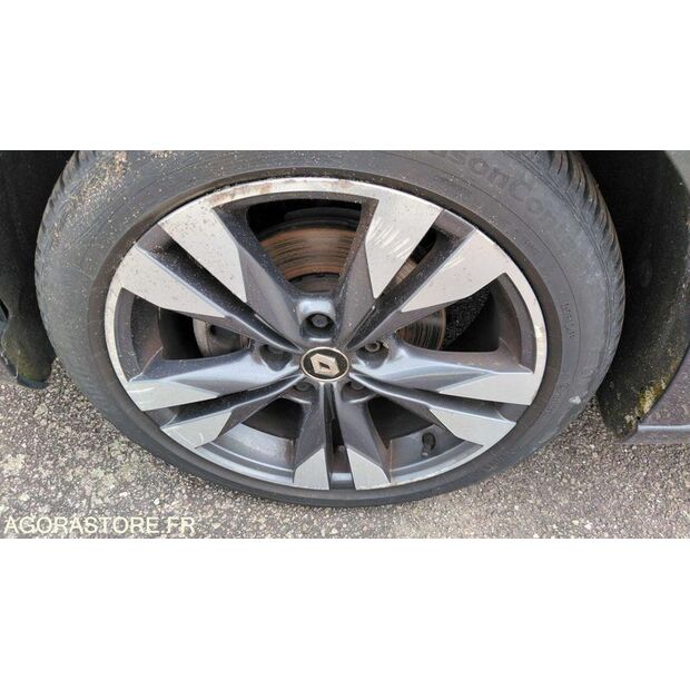 2019 Renault Megane-47612736