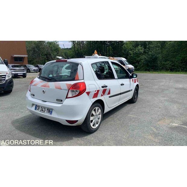 2013 Renault Clio-47612831