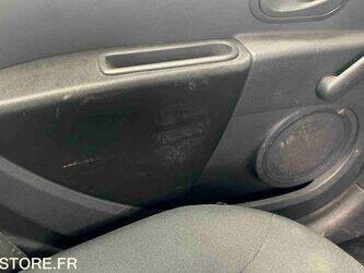2013-renault-clio-1459548-47612837