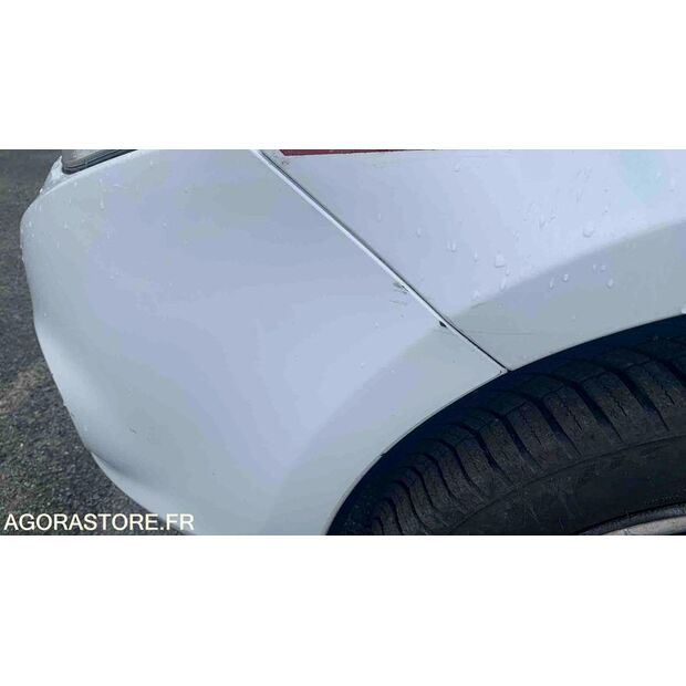 2013 Renault Clio-47612850