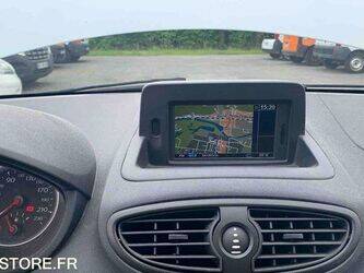 2013-renault-clio-1459548-47612853