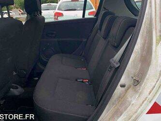 2013-renault-clio-1459548-47612856